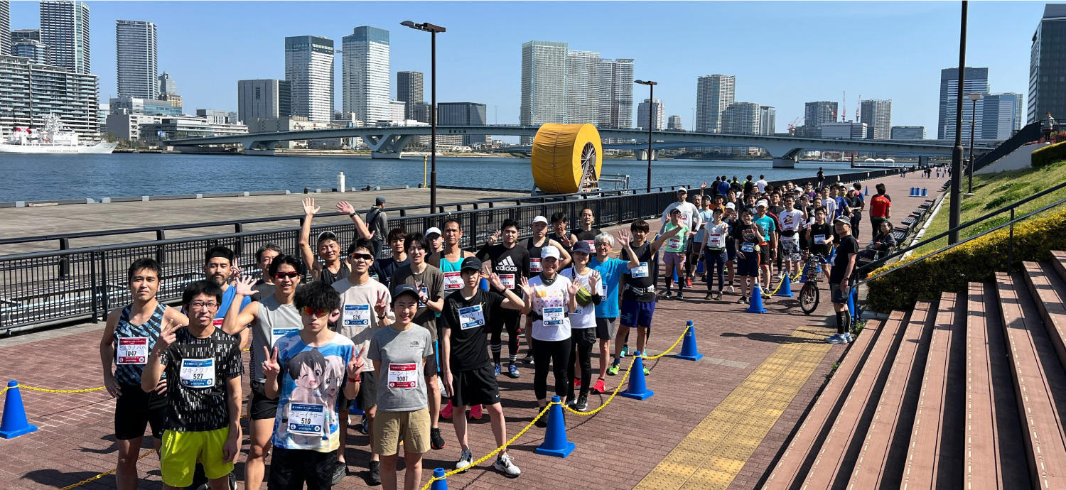 �}���\�����E�X�^�[�g�O�̏W���ʐ^