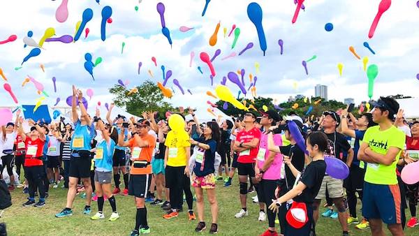 �Ȃɂ헄�샍�P�b�g�}���\��